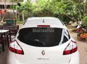 Em cần bán gấp Renault Megane sản xuất 2015, màu trắng, xe nhập số tự động