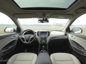 Cần bán Hyundai Santa Fe đời 2017, màu trắng