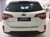 Bán ô tô Kia Sorento sản xuất 2018, màu trắng, tiên nghi, ưu đãi