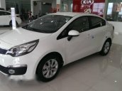 Cần bán xe Kia Rio đời 2017, màu trắng