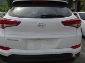 Bán xe Hyundai Tucson 2WD bản ĐB 2017, màu trắng