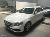 Cần bán Mercedes E250 sản xuất 2017, màu trắng
