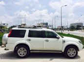 Cần bán gấp Ford Everest đời 2014, màu trắng