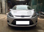 Cần bán xe Ford Fiesta 1.6 AT đời 2014, màu bạc ít sử dụng