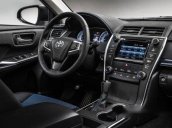 Cần bán Toyota Camry Q đời 2017, màu đen