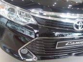 Cần bán Toyota Camry 2.5Q đời 2017, màu đen