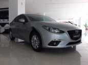 Cần bán xe Mazda 3 đời 2017, màu bạc, giá chỉ 650 triệu