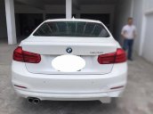 Cần bán gấp BMW 3 Series 320i đời 2016, màu trắng