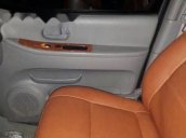 Bán Kia Carnival MT đời 2007, màu bạc 