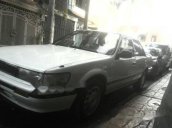 Bán xe Nissan Bluebird 1990 nhập khẩu, ngoại thất màu trắng, nội thất màu kem