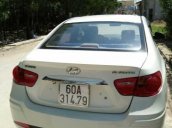 Bán xe cũ Hyundai Avante đời 2011, màu trắng xe gia đình