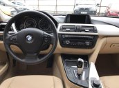 Cần bán xe BMW 3 Series 320i sản xuất 2014, màu đỏ