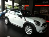 Bán xe Mini Cooper S Countryman màu trắng ngọc trai, giao xe ngay