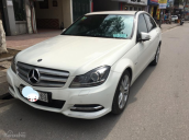 Bán ô tô Mercedes-Benz C200 sản xuất 2012 màu trắng, giá 830 triệu