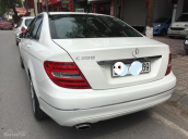 Bán ô tô Mercedes-Benz C200 sản xuất 2012 màu trắng, giá 830 triệu