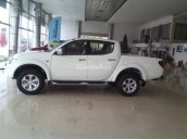 Bán ô tô Mitsubishi Triton 1 cầu tự động mới, màu trắng, xe nhập. LH: Lê Nguyệt: 0911.477.123