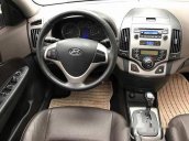 Cần bán lại xe Hyundai i30 cw đời 2011, màu bạc