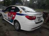 Bán Hyundai Avante đời 2013, màu trắng