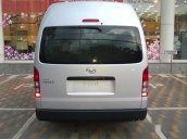 Bán xe Toyota Hiace 3.0L đời 2017, màu trắng