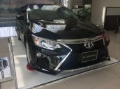 Bán Toyota Camry 2.0E mới 100% 2017