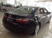 Bán Toyota Camry đời 2017, màu đen