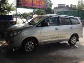 Bán xe Toyota Innova đời 2006 màu bạc 