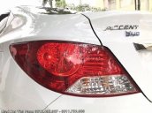 Cần bán gấp Hyundai Accent 1.4 AT năm 2014, màu trắng