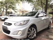 Cần bán gấp Hyundai Accent 1.4 AT năm 2014, màu trắng