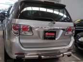 Fortuner số tự động, máy xăng, 1 cầu sản xuất 2013, màu bạc, giá 820tr