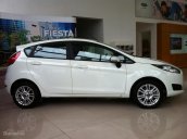 Bán Ford Focus Titanium, đời 2017, đủ mầu, giao ngay