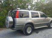 Cần bán lại xe Ford Everest 2.5 MT đời 2006 xe gia đình, 335 triệu