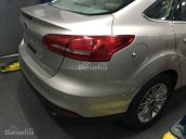 Bán Ford Focus Titanium - Tặng bộ phụ kiện