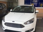 Bán Ford Focus Trend năm 2017, màu trắng số tự động