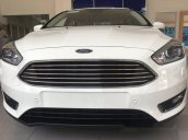 Bán Ford Focus Trend năm 2017, màu trắng số tự động