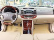 Bán Toyota Camry 3.0 V đời 2004, số tự động, màu đen, chạy được 80000 km giá chỉ 405 triệu