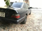 Bán Mercedes E200 đời 1990, màu đen số tự động