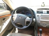 Cần bán Toyota Camry đời 2010, màu đen