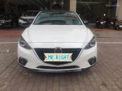 Cần bán xe Mazda 3 năm 2016, màu trắng như mới