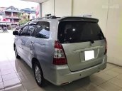 Bán Toyota Innova 2.0 E năm 2013, màu bạc số sàn, giá chỉ 650 triệu