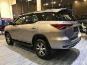 Cần bán Toyota Fortuner 2.4G đời 2017, màu bạc, xe nhập giá cạnh tranh