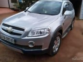 Xe Chevrolet Captiva LTZ đời 2009, màu bạc xe gia đình