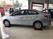 Cần bán xe Toyota Vios 1.5E MT đời 2017, màu bạc, giá 540tr
