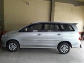 Cần bán gấp Toyota Innova sản xuất 2013, màu bạc chính chủ, giá tốt