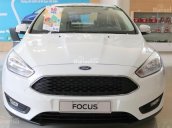 Bán Ford Focus Trend 1.5L 2018- tặng bảo hiểm thân vỏ, giá cạnh tranh nhất, hỗ trợ vay 80%, trả trước 200tr