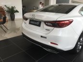 Bán xe Mazda 6 Mazda 6 đời 2017, màu trắng, giá 965tr