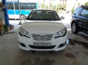 Cần bán gấp Hyundai Avante 2011, màu trắng 