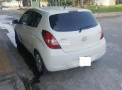 Bán xe Hyundai i20 sản xuất 2012, màu trắng, nhập khẩu, mới 98%