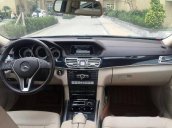 Cần bán gấp Mercedes E250 đời 2015, màu đen, xe nhập