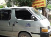 Bán Toyota Hiace đời 2002, màu bạc chính chủ