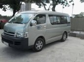 Cần bán Toyota Hiace đời 2010, xe còn mới chính chủ